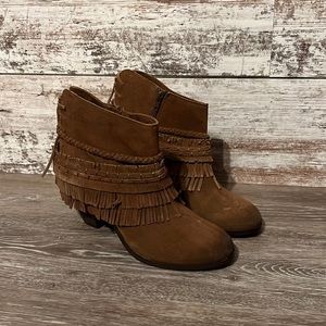 Naughty monkey bootie size 9. Never worn.